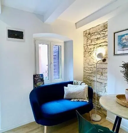 Apartament Bella *